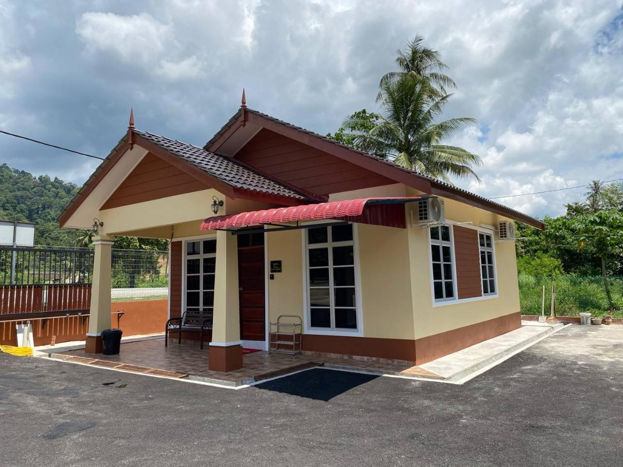 Nsjay Guest House Kampong Gong Balai Εξωτερικό φωτογραφία